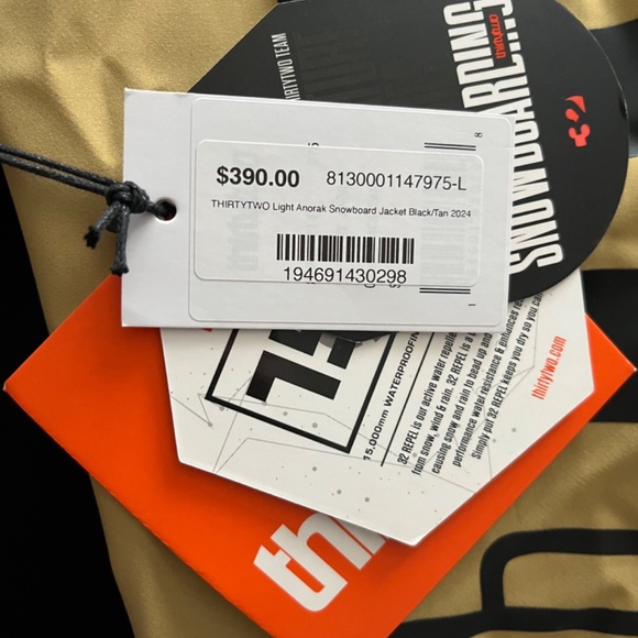 Thirty-Two JP Walker 2023 light anorak - Picture 6 of 6